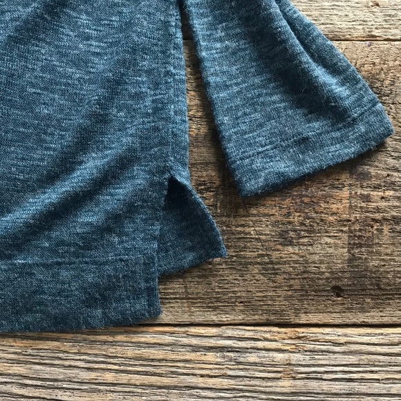 Old Navy Boxy Heather-Slub Sweater Top Size Medium - Picture 6 of 6